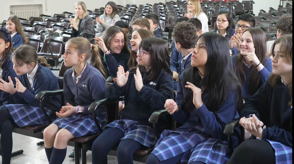 Alumnado de cuatro colegios aprende a ahorrar energía propiciando medidas de reducción de consumo en el aula con el programa ‘Acción contra el Despilfarro Energético’. AP