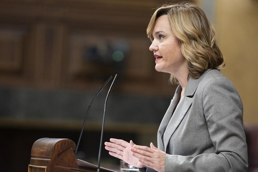 La ministra de Educación, Formación Profesional y Deportes, Pilar Alegría, durante su intervención en el Congreso de los Diputados. (Pool Congreso)