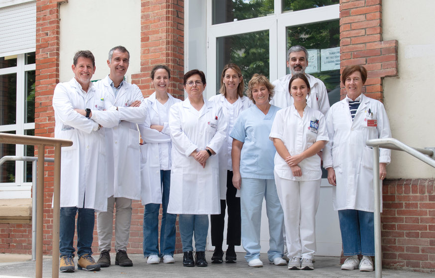 Profesionales de los servicios de Endocrinología y Anatomía Patológica del HUN. GN
