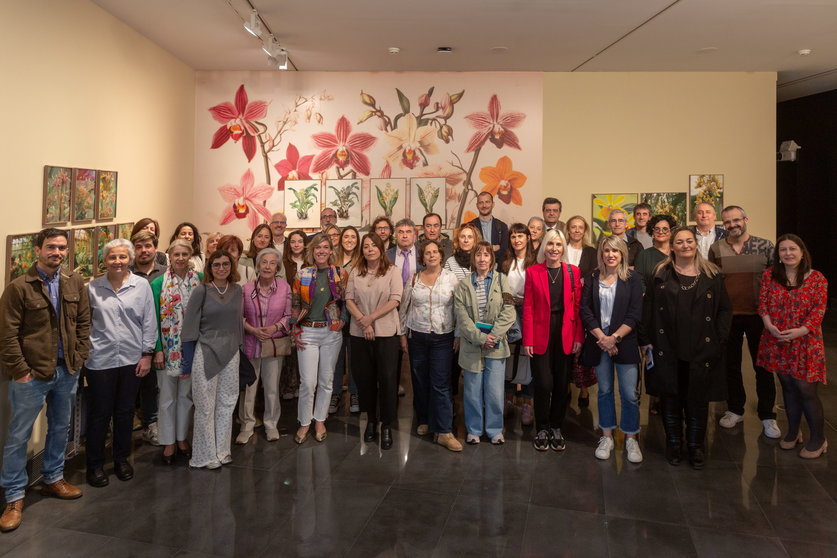 Representantes de las entidades sociales que participan en SociArte y profesionales del MUN, durante el encuentro de hoy. Museo Universidad de Navarra/Manuel Castells. Museo Universidad de Navarra